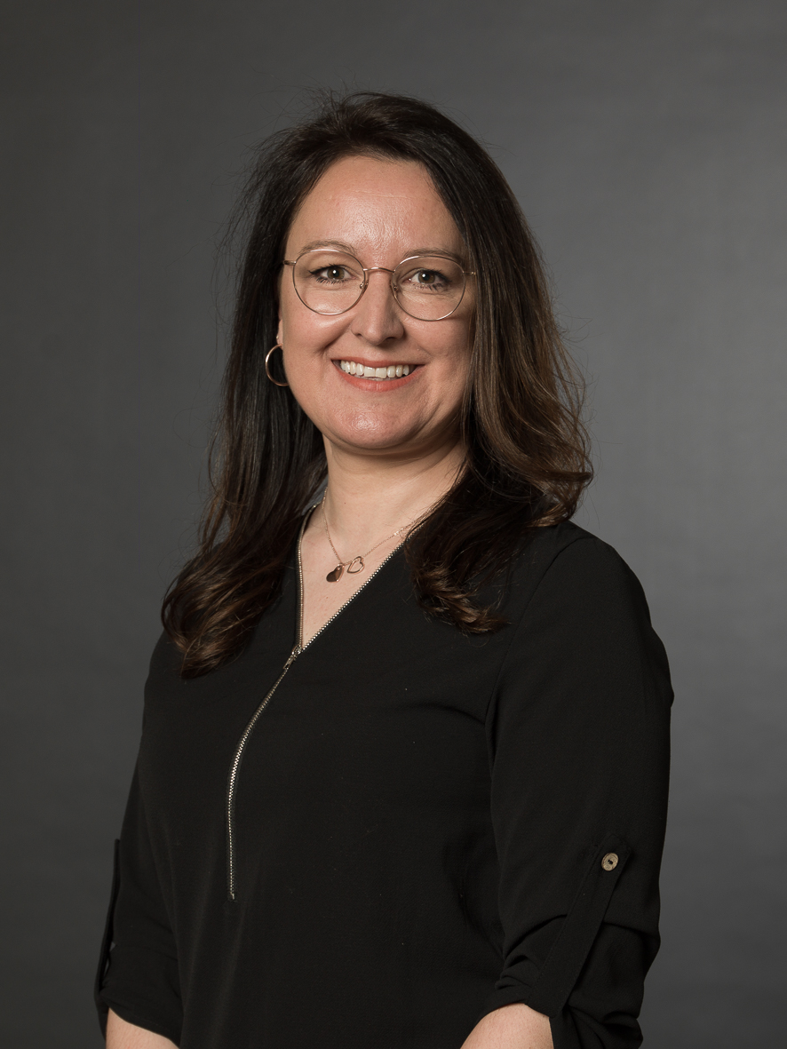 Caroline Rickli, Augenoptikerin