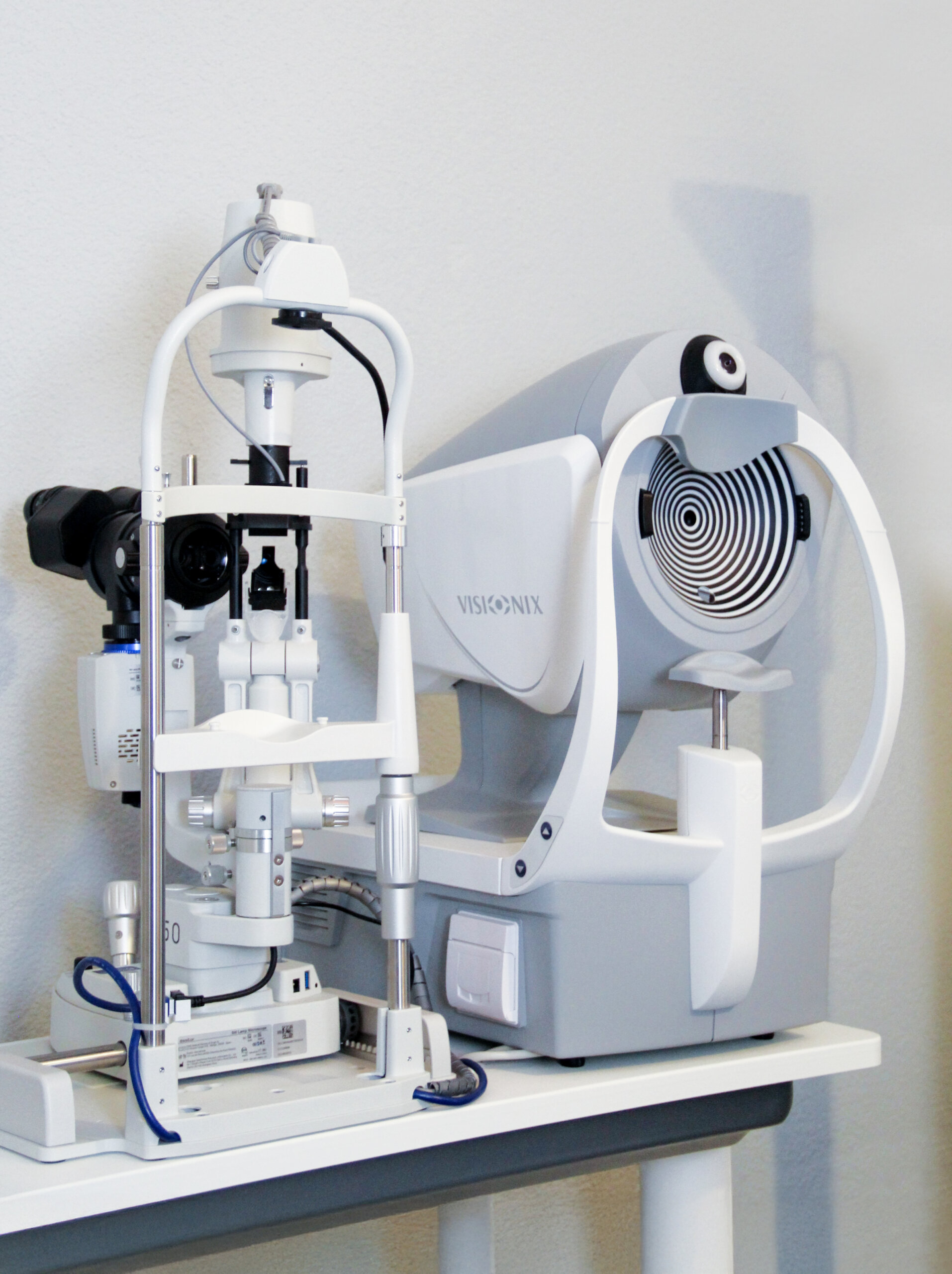 baer_optik_bremgarten_brille_17_web Diagnosegeräte für Augendruckmessung und Sehschärfe bei Bär Optik