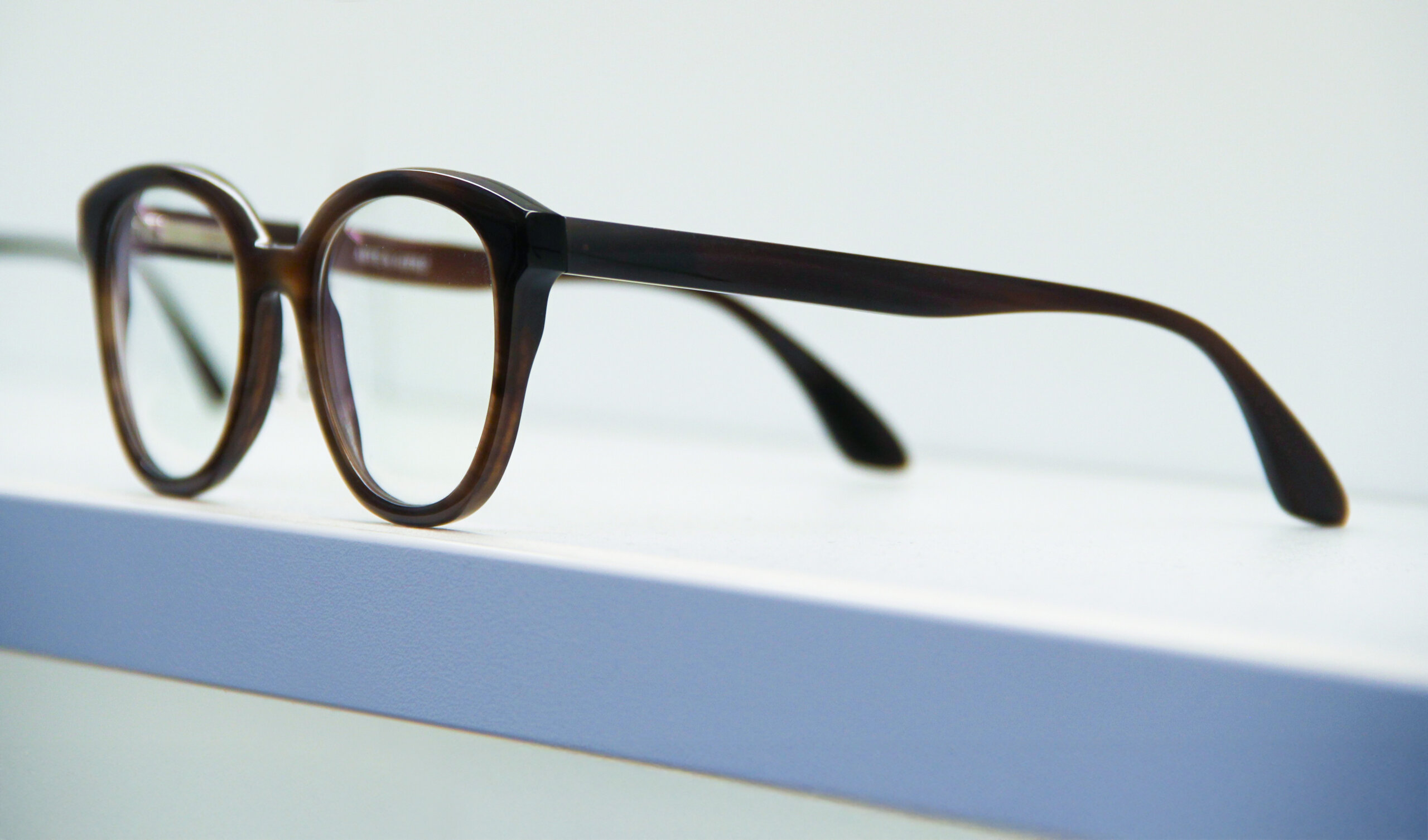baer_optik_bremgarten_brille_18_web Moderne Brille bei Bär Optik
